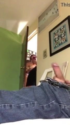 My aunt apy me masturbate